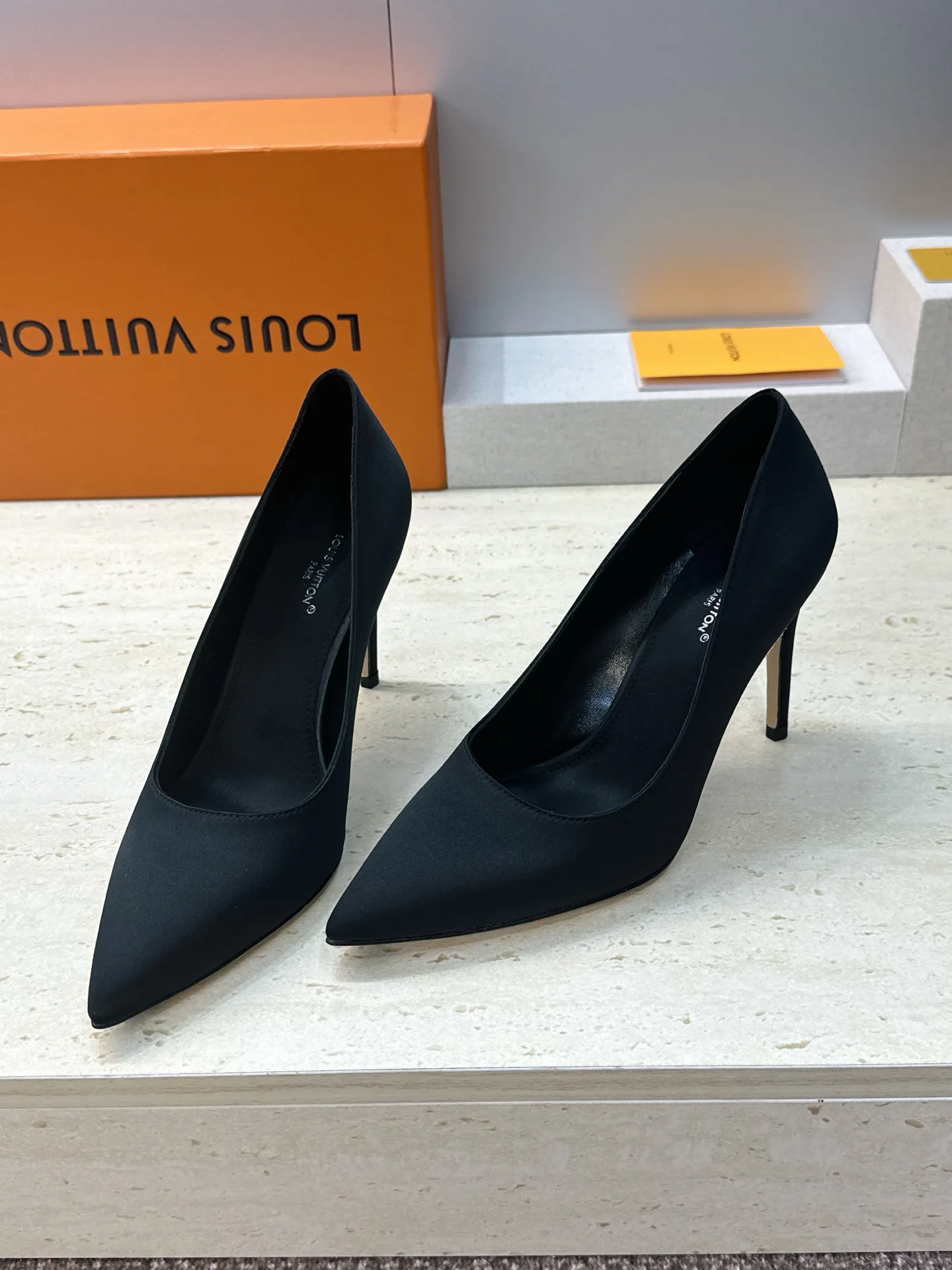 Туфли Женские Louis Vuitton 13346478
