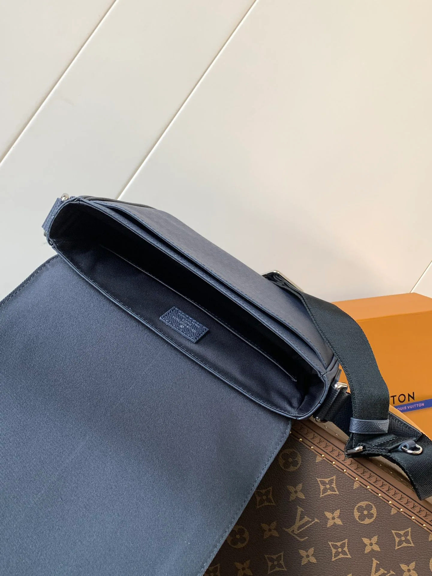 Сумки На Ремне Женские Louis Vuitton 369589