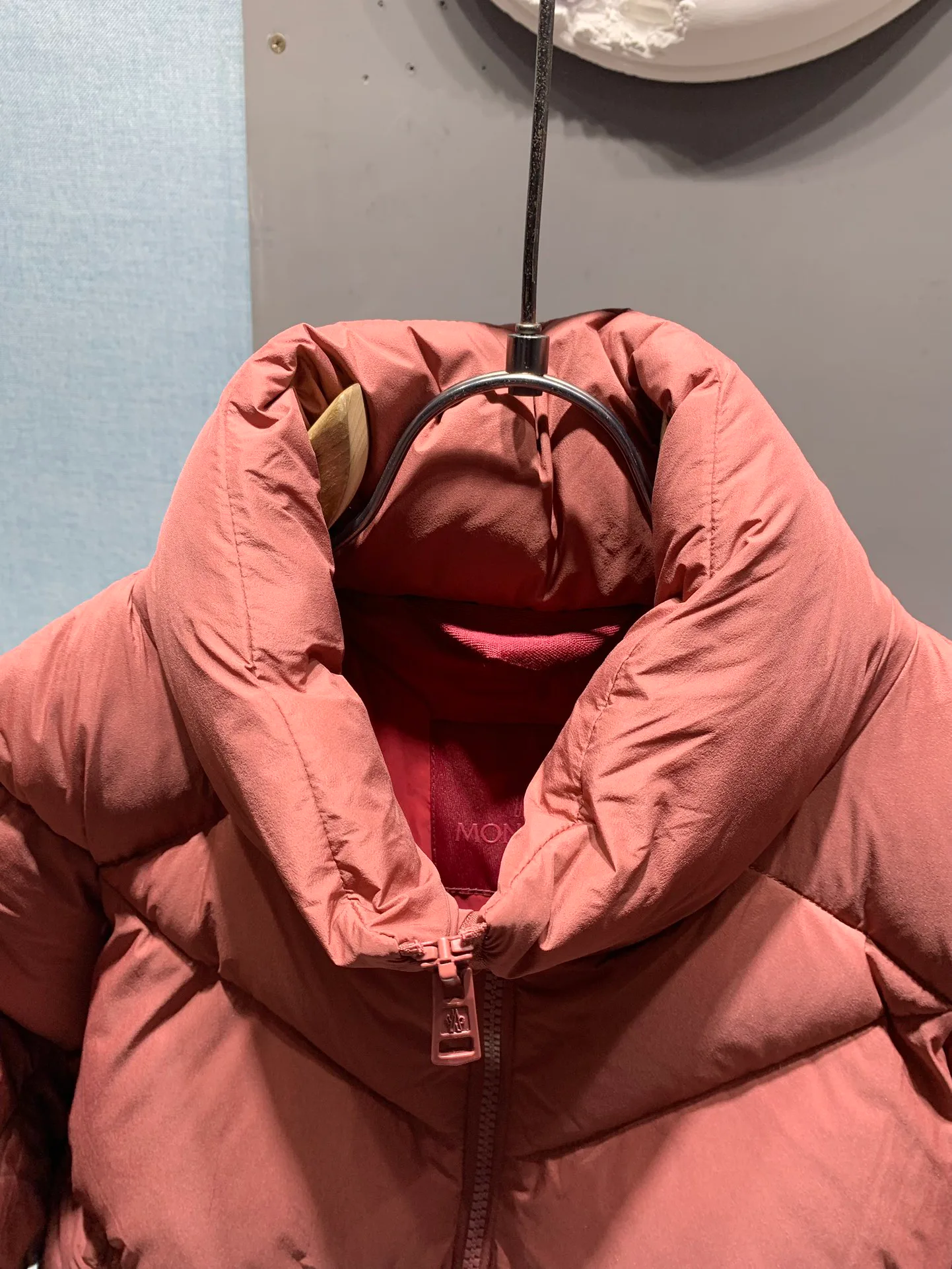 Куртки И Пуховики Мужские Moncler 235480