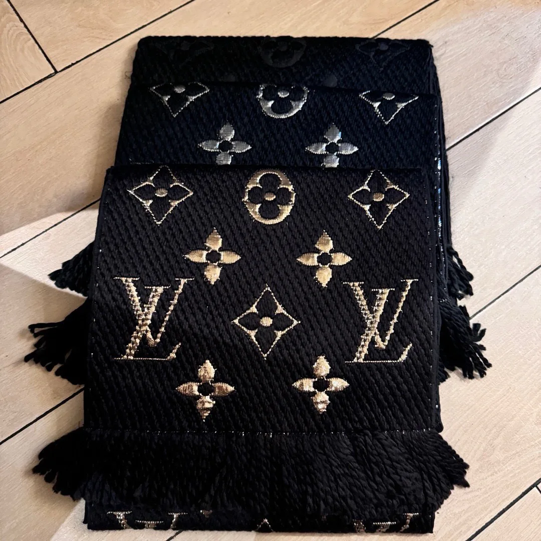 Шарфы Louis Vuitton 18002695
