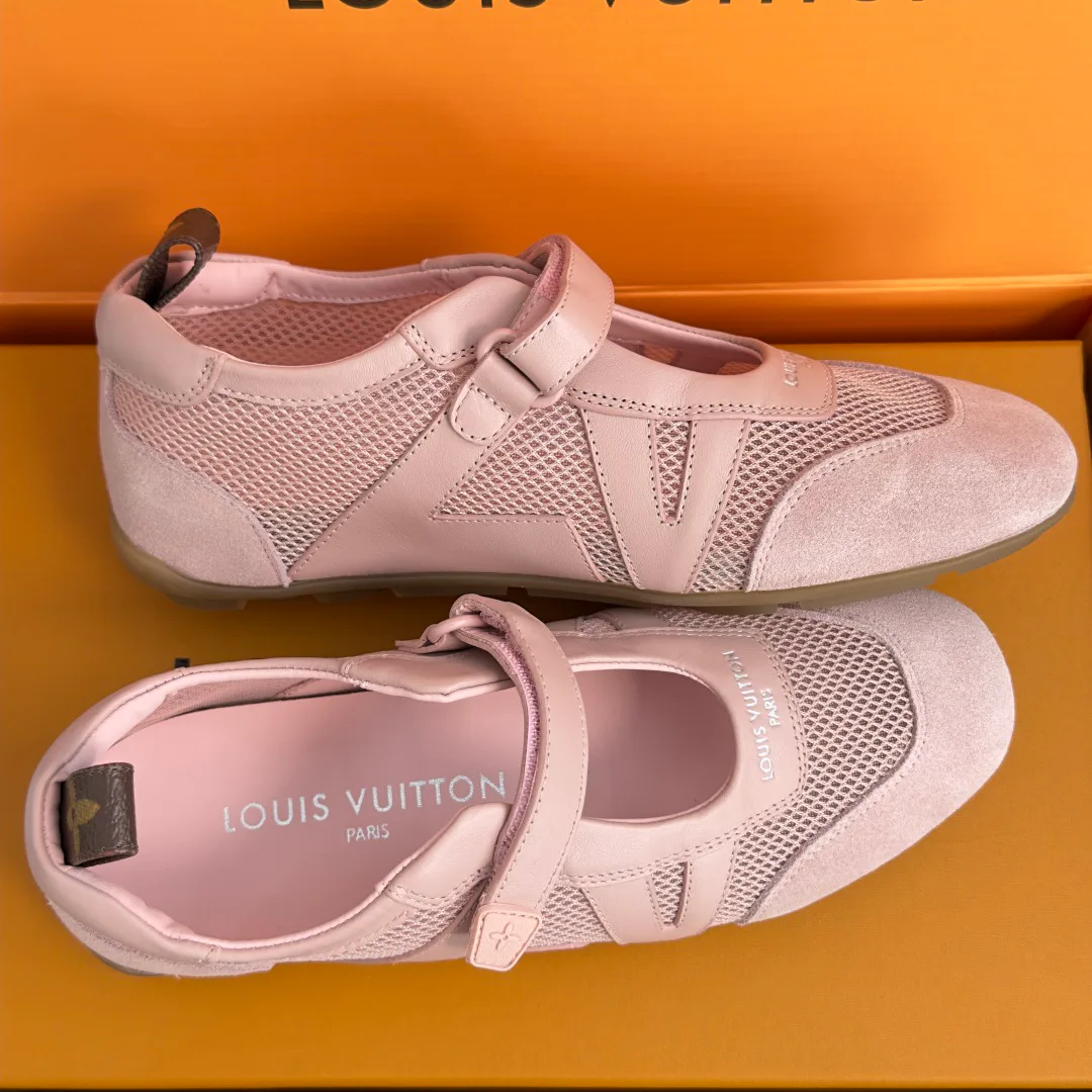 Кроссовки Женские Louis Vuitton 17950634