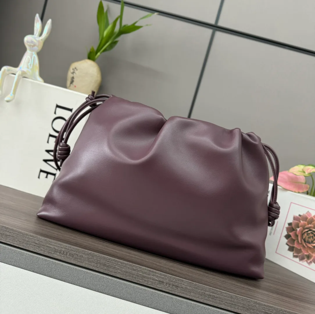 Классические Сумки Женские Loewe 11699882