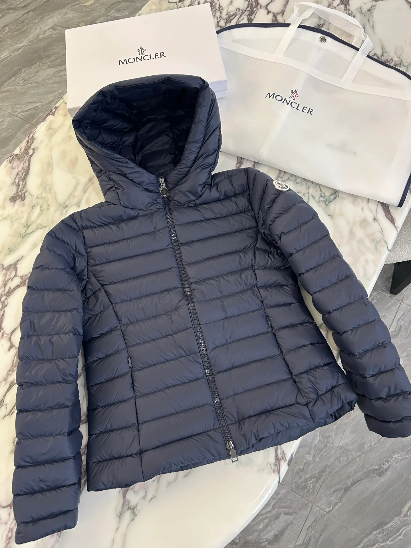 Куртки И Пуховики Мужские Moncler 18231514