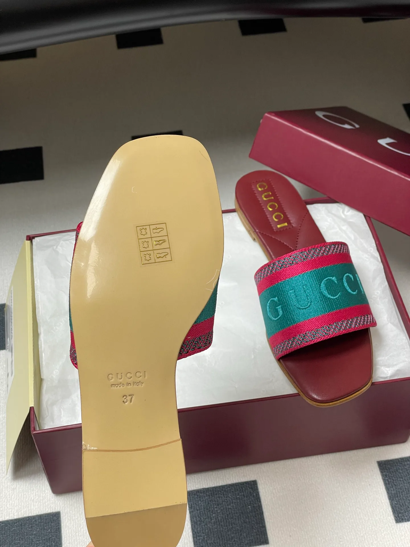 Шлепанцы Женские Gucci 22783