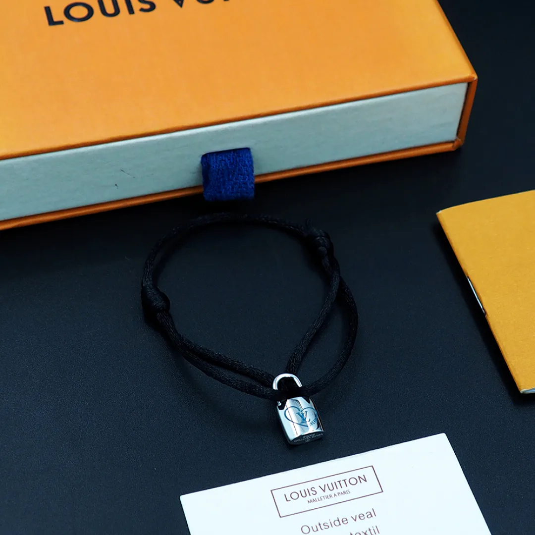 Бижутерия Louis Vuitton 82179