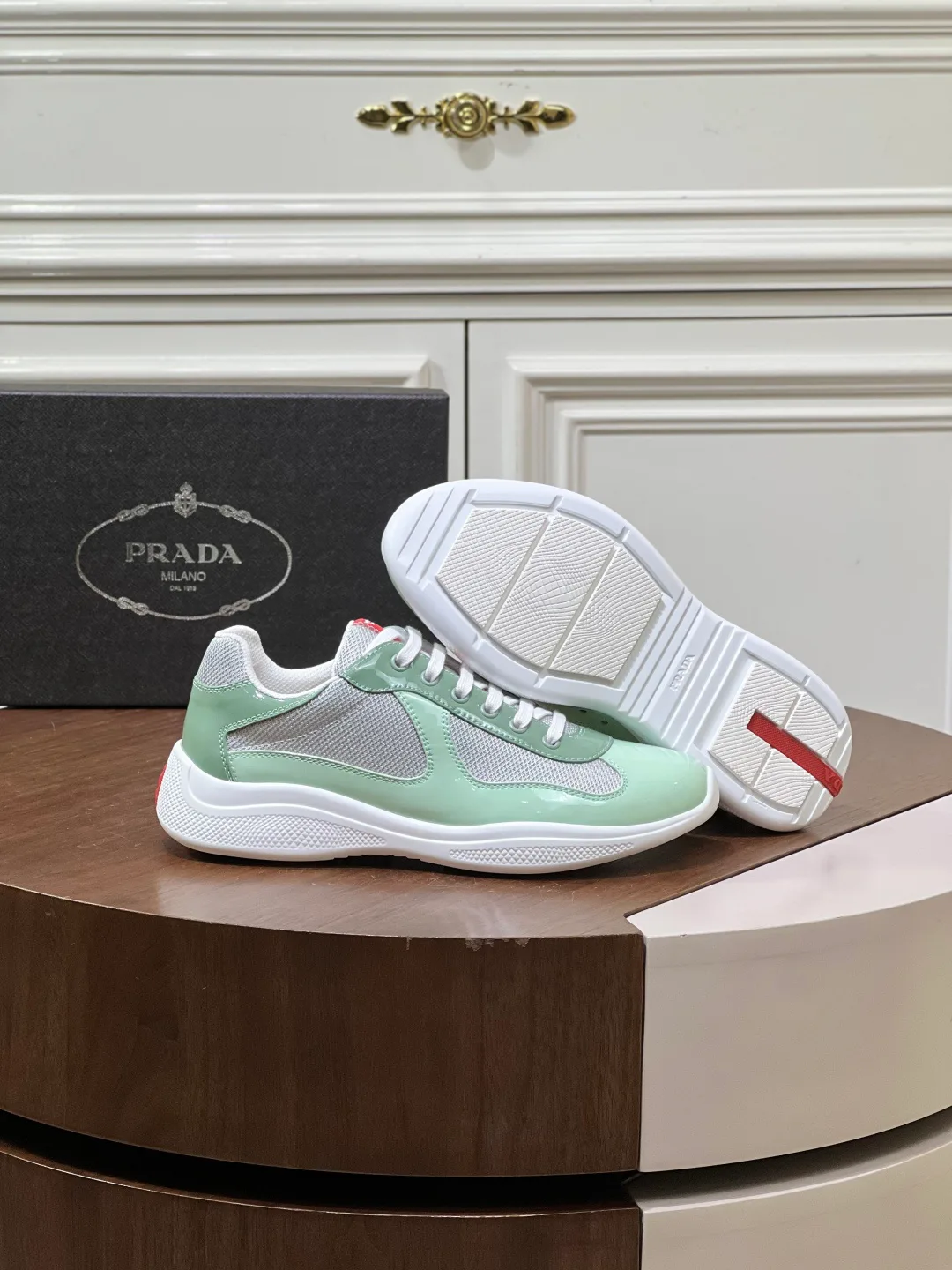 Кроссовки Женские Prada 17682035