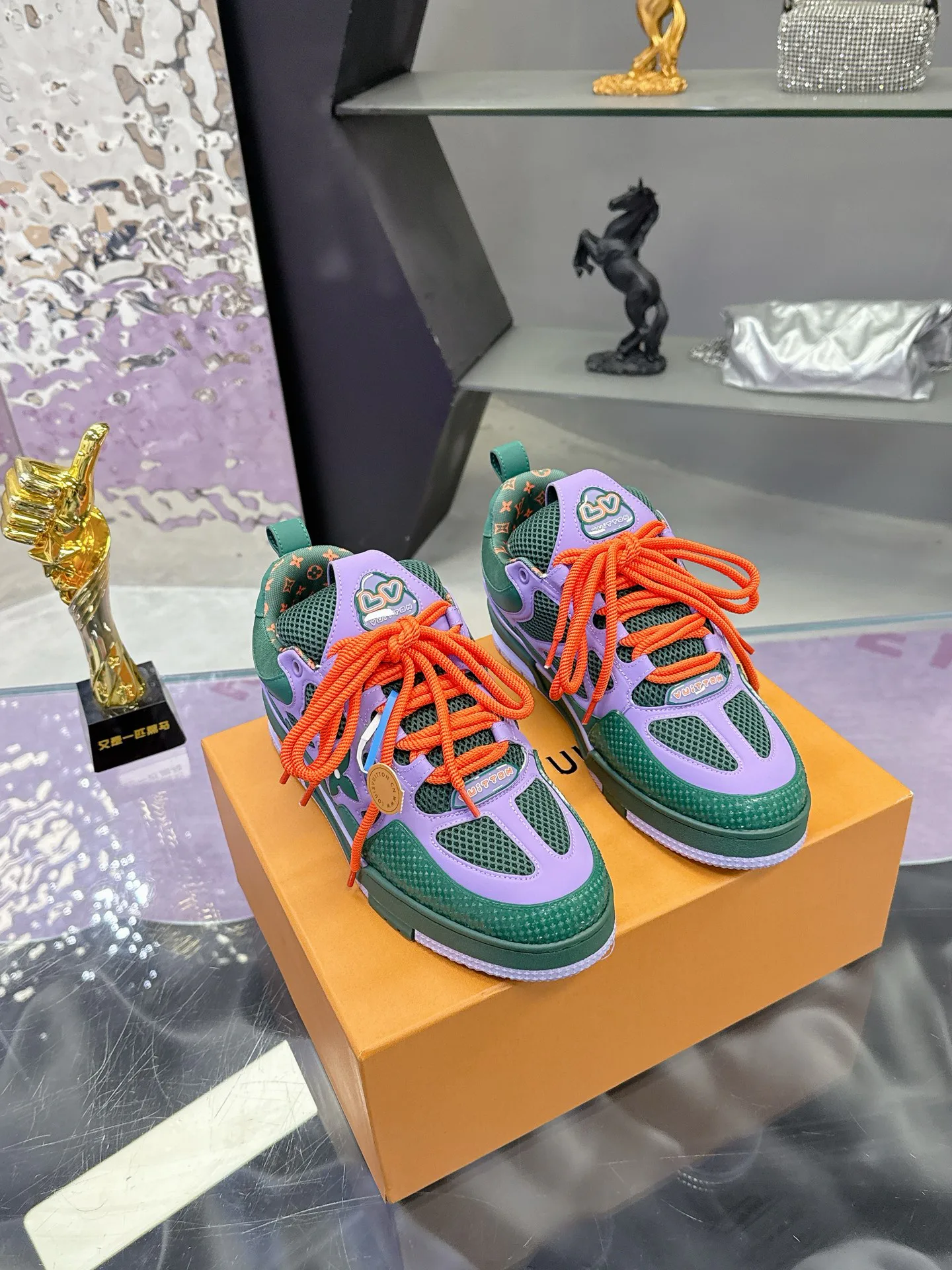 Кроссовки Женские Louis Vuitton 1874707