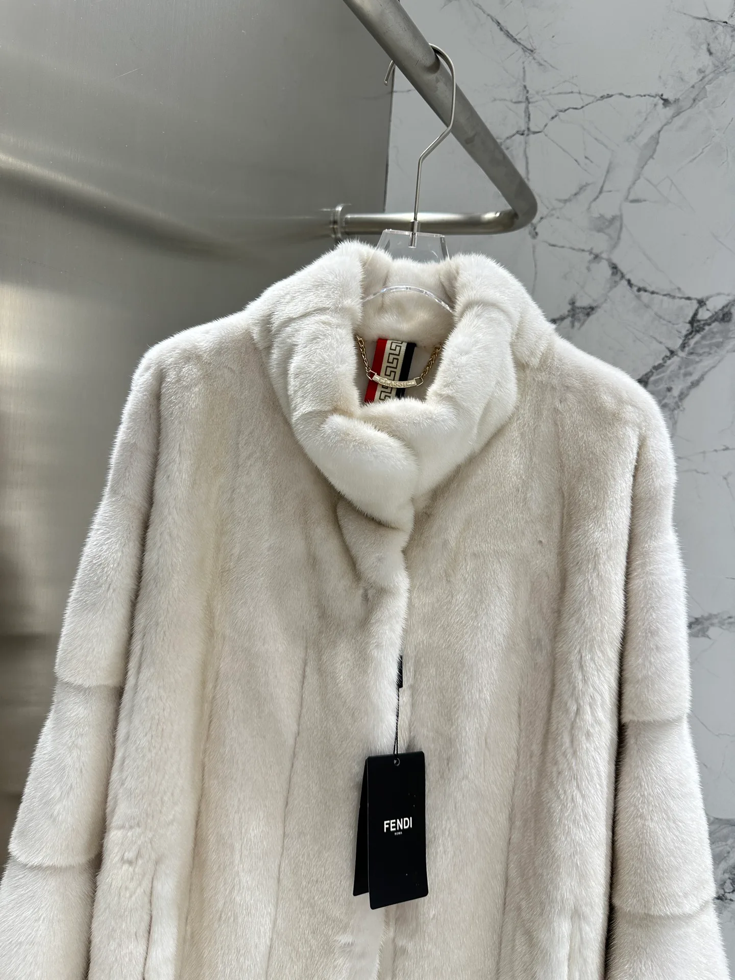 Шубы Женские Fendi 785703