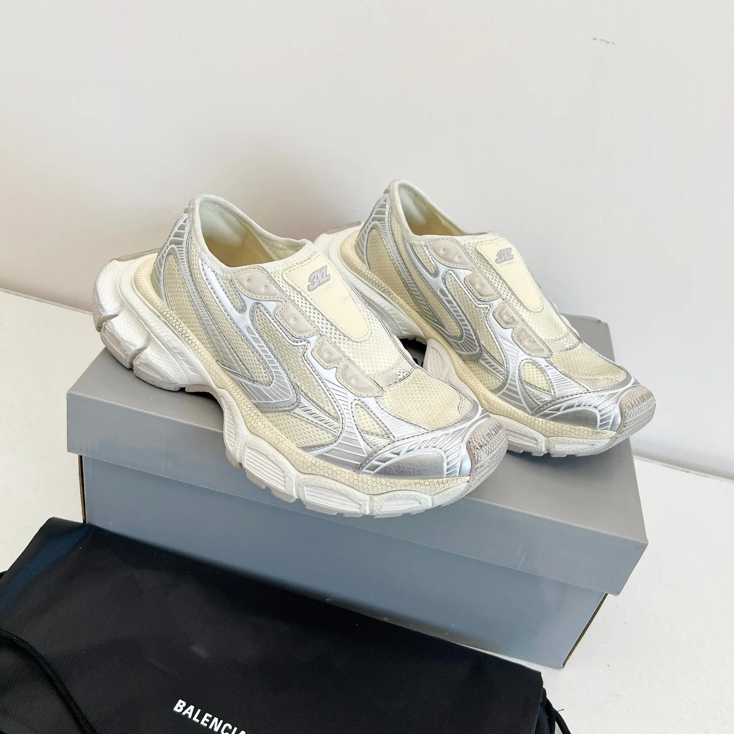 Кроссовки Женские Balenciaga 6428096