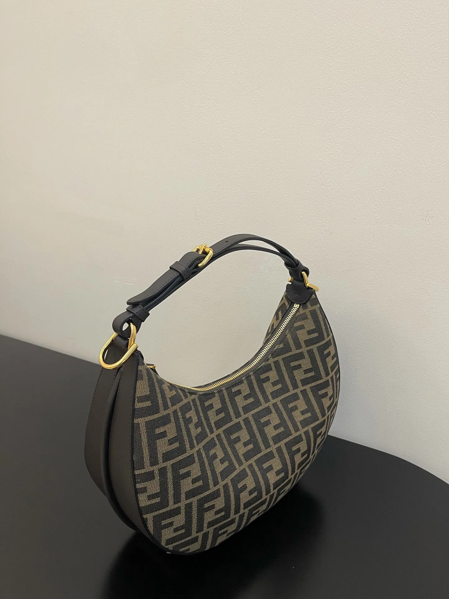 Классические Сумки Женские Fendi 343546