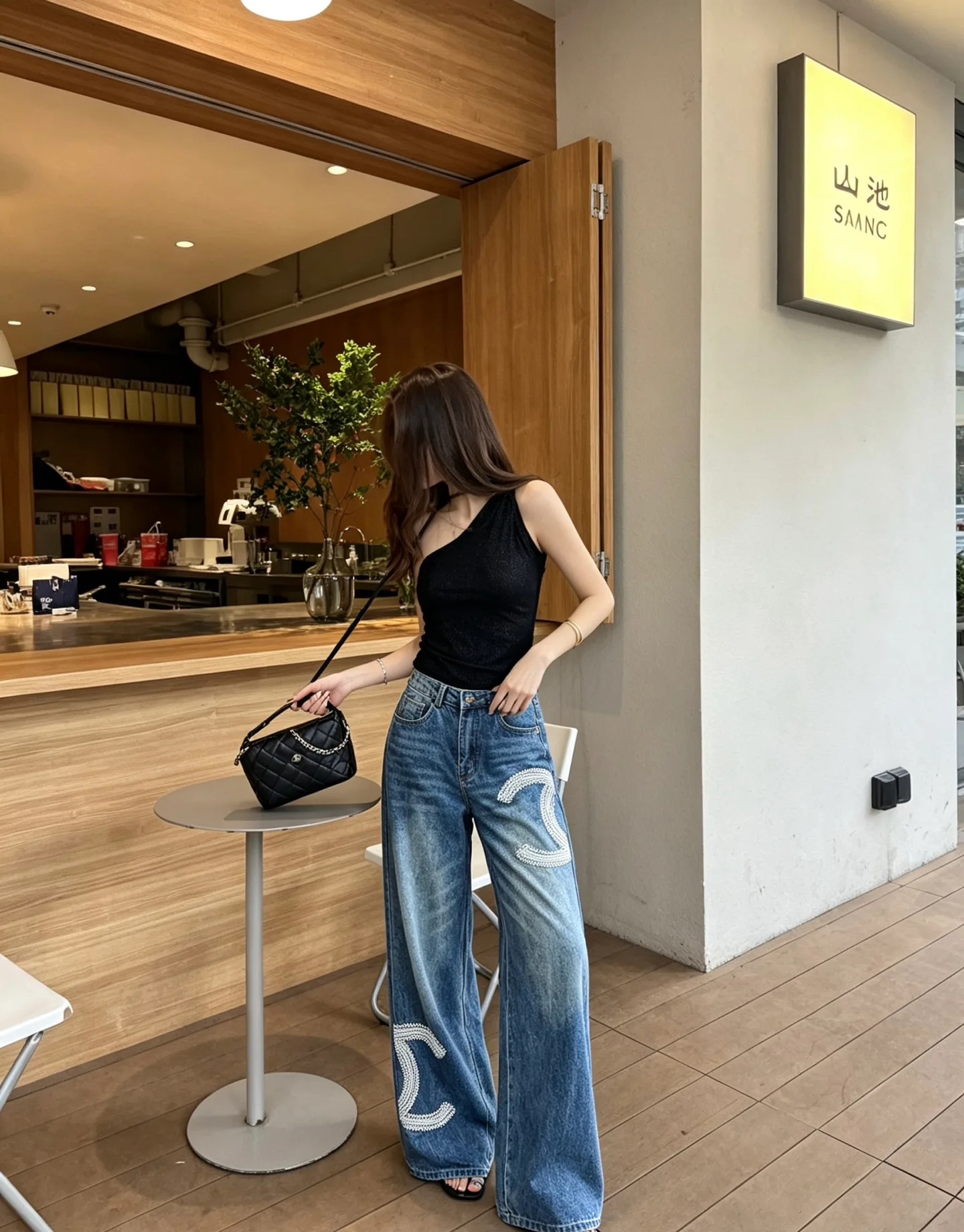 Джинсы Женские Chanel 18324970