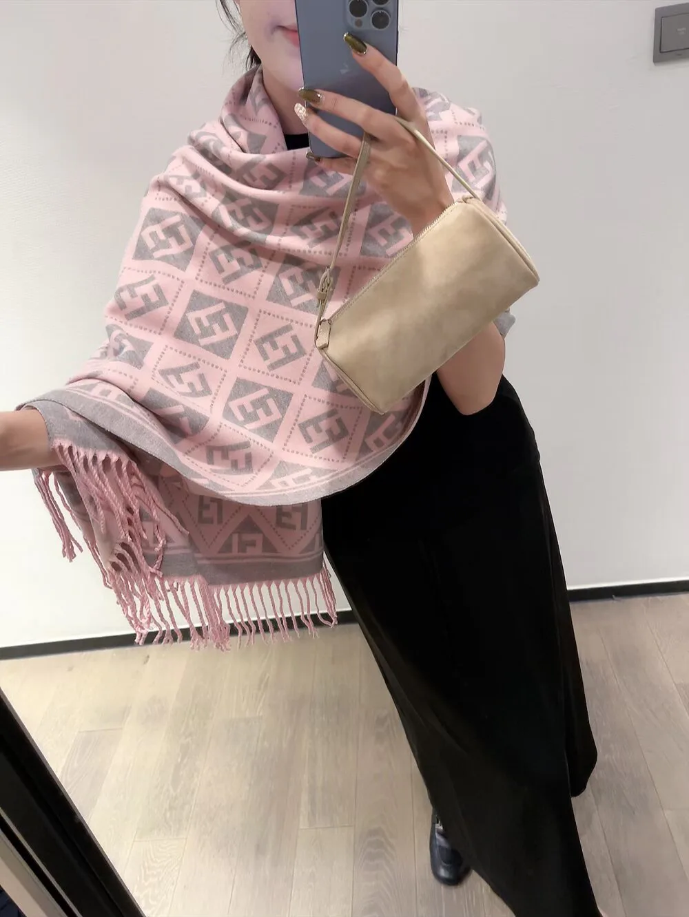 Шарфы Fendi 1242405