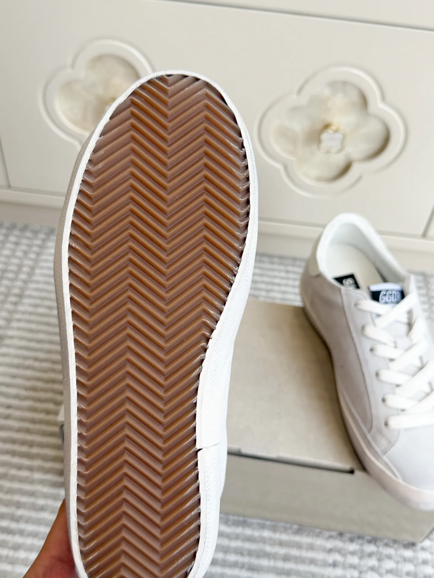 Кроссовки Женские Golden Goose 18360498