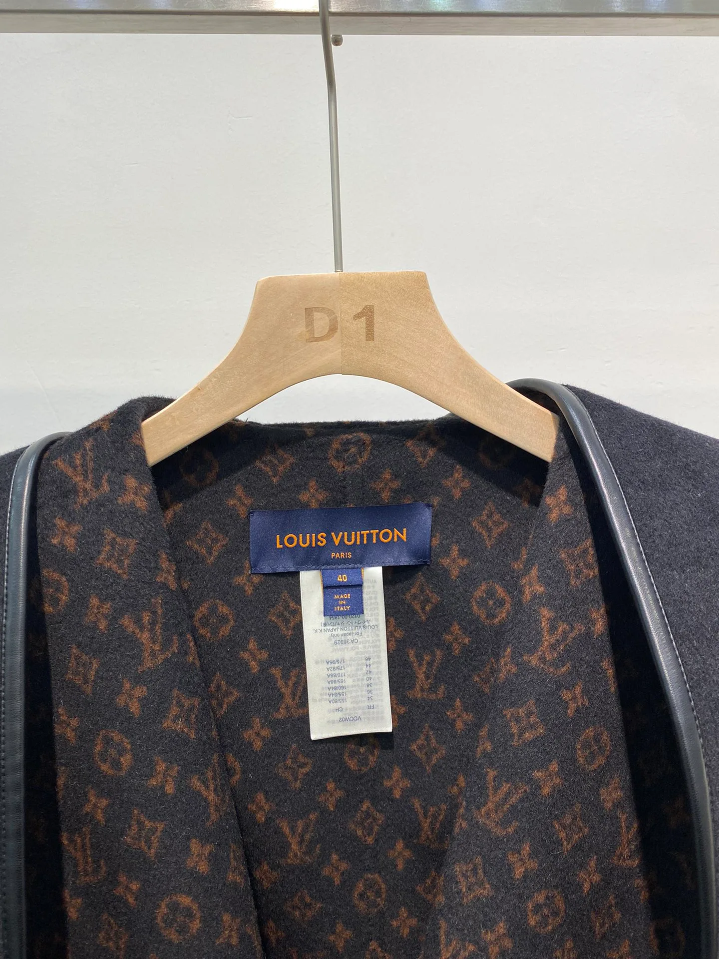 Пальто Женские Louis Vuitton 11332123