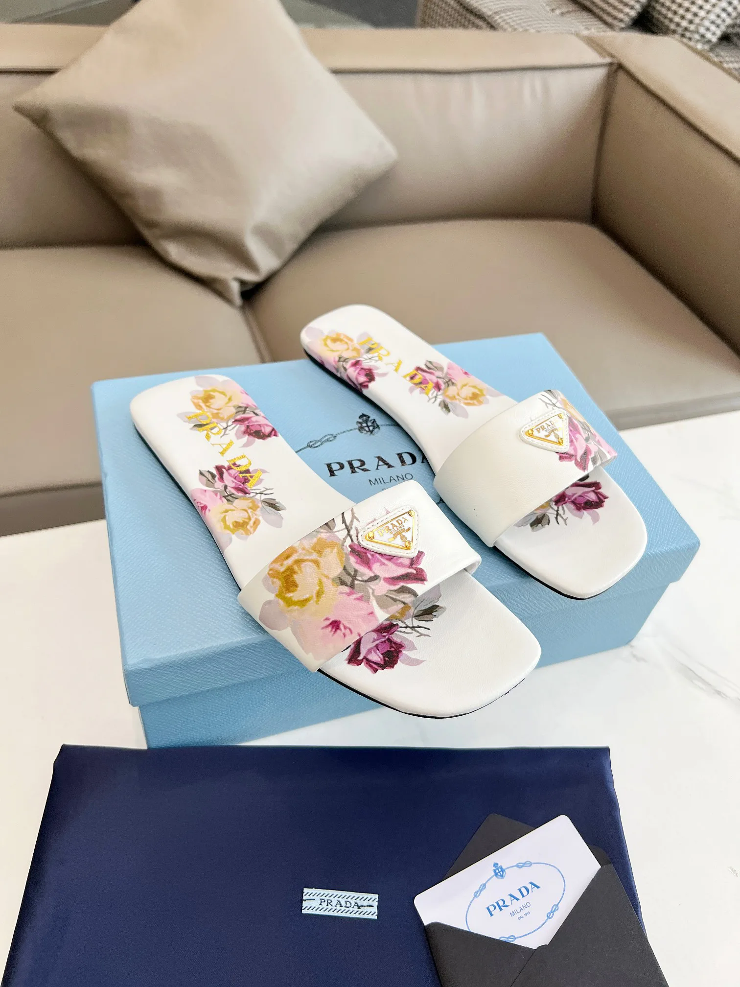 Босоножки Женские Prada 11386463