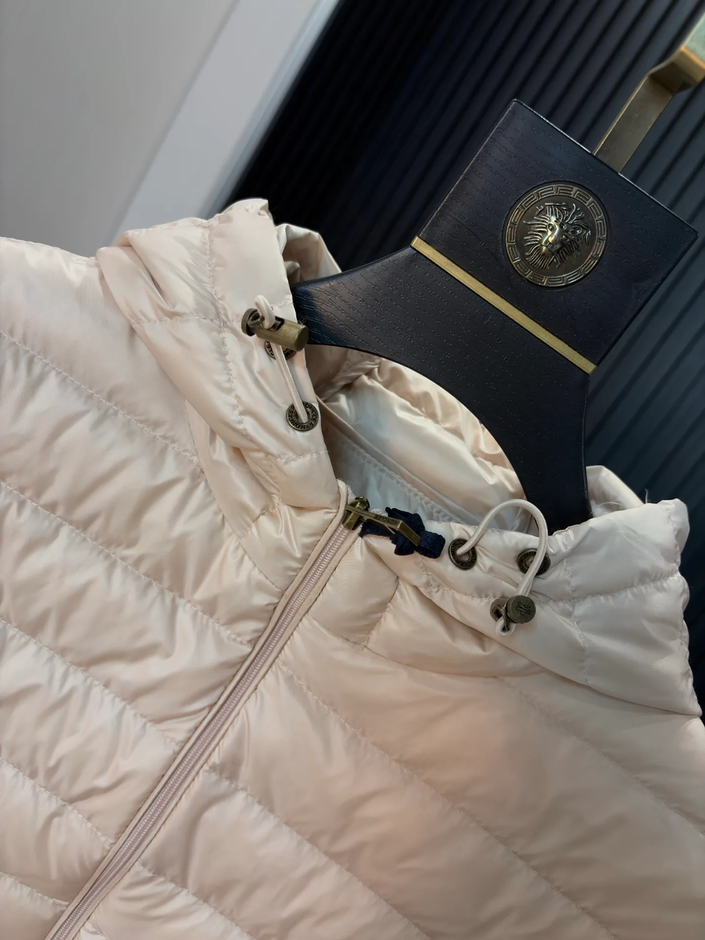 Куртки И Пуховики Женские Moncler 18285039