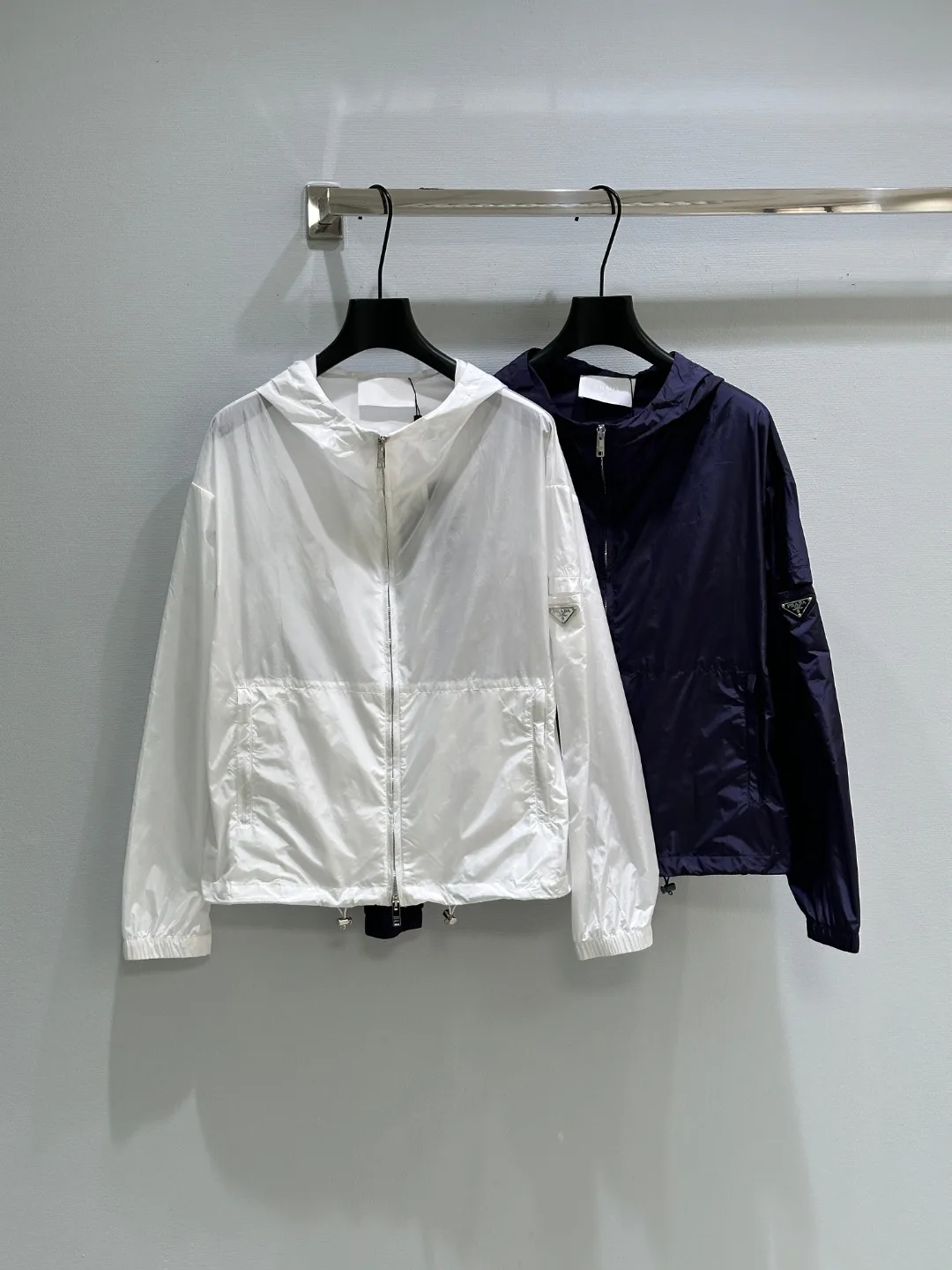 Куртки Женские Prada Куртки Женские Prada