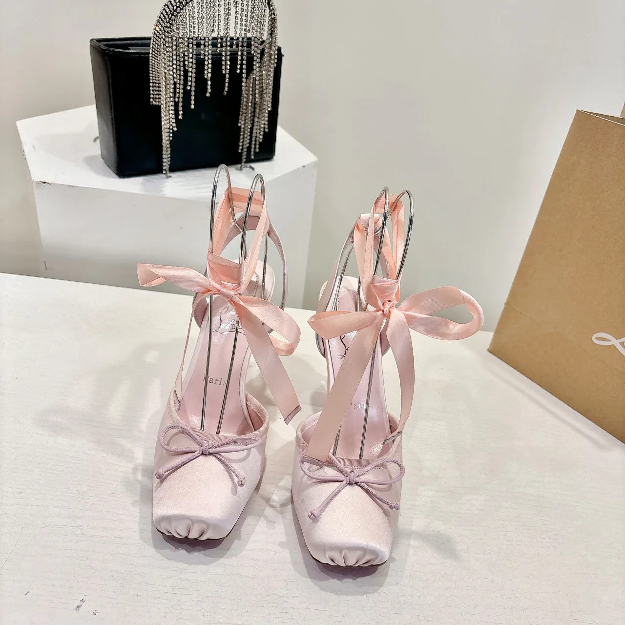 Туфли Женские Christian Louboutin 1111097