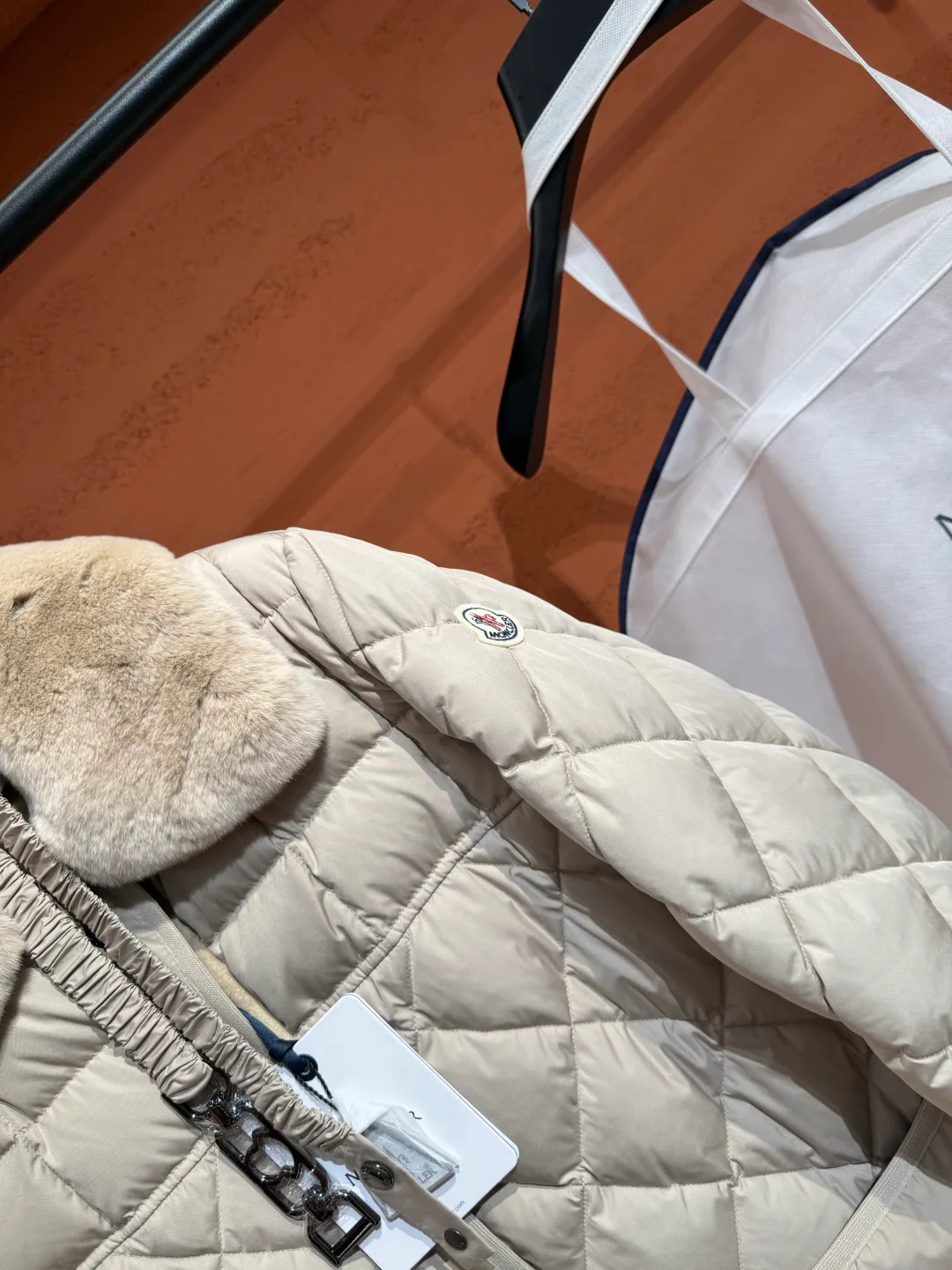 Куртки И Пуховики Женские Moncler 18387756
