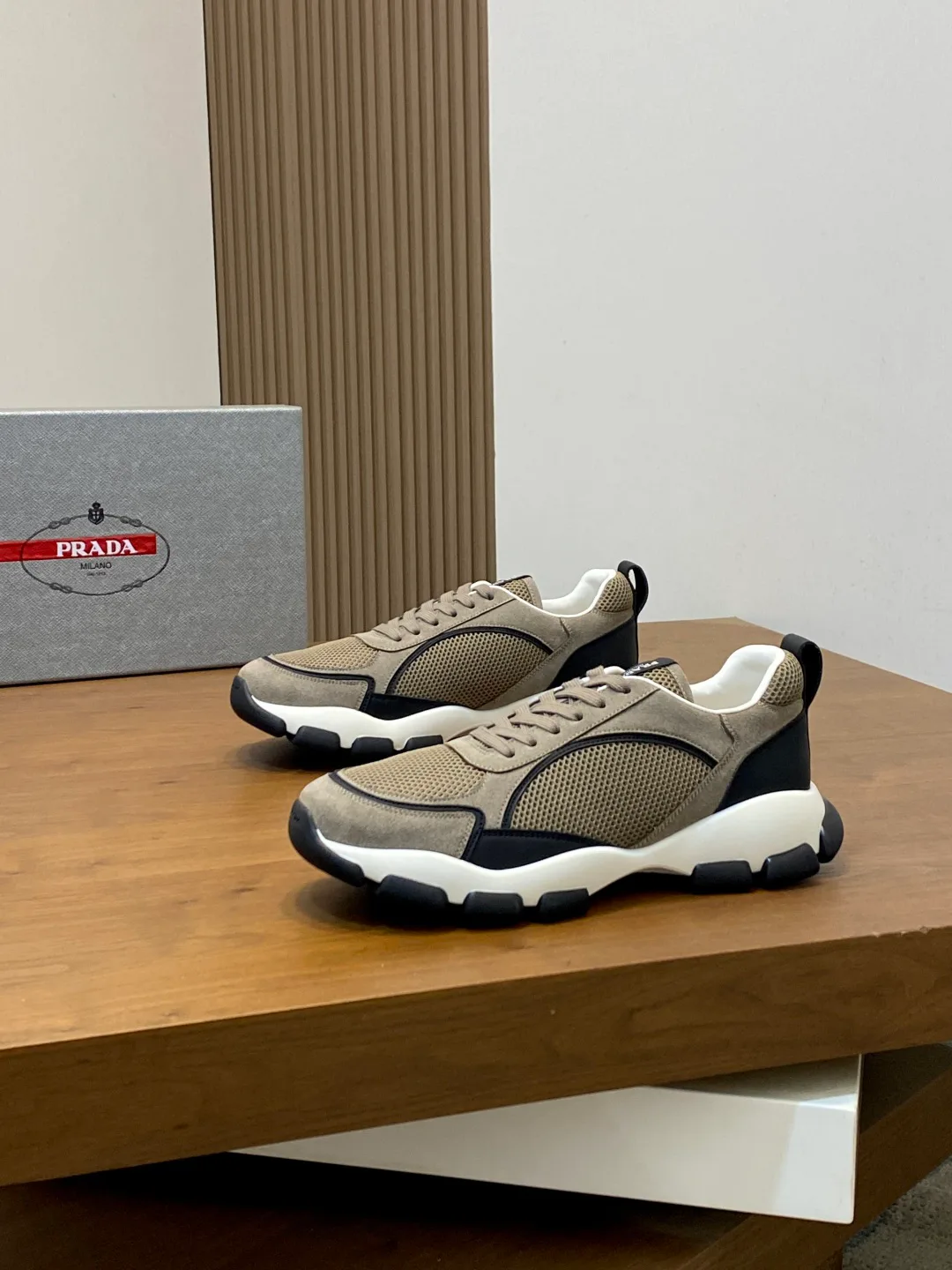 Кроссовки Мужские Prada 18055232