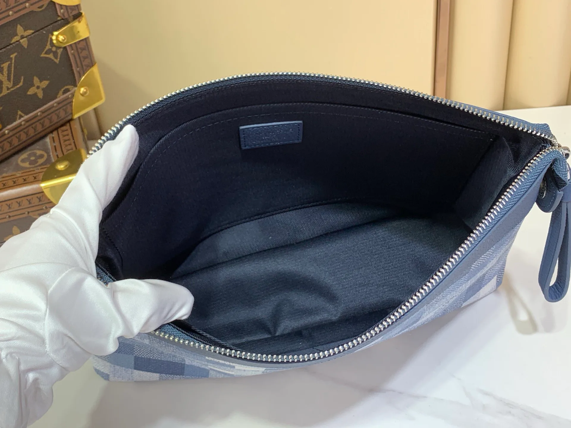Клатчи Женские Louis Vuitton 14458801