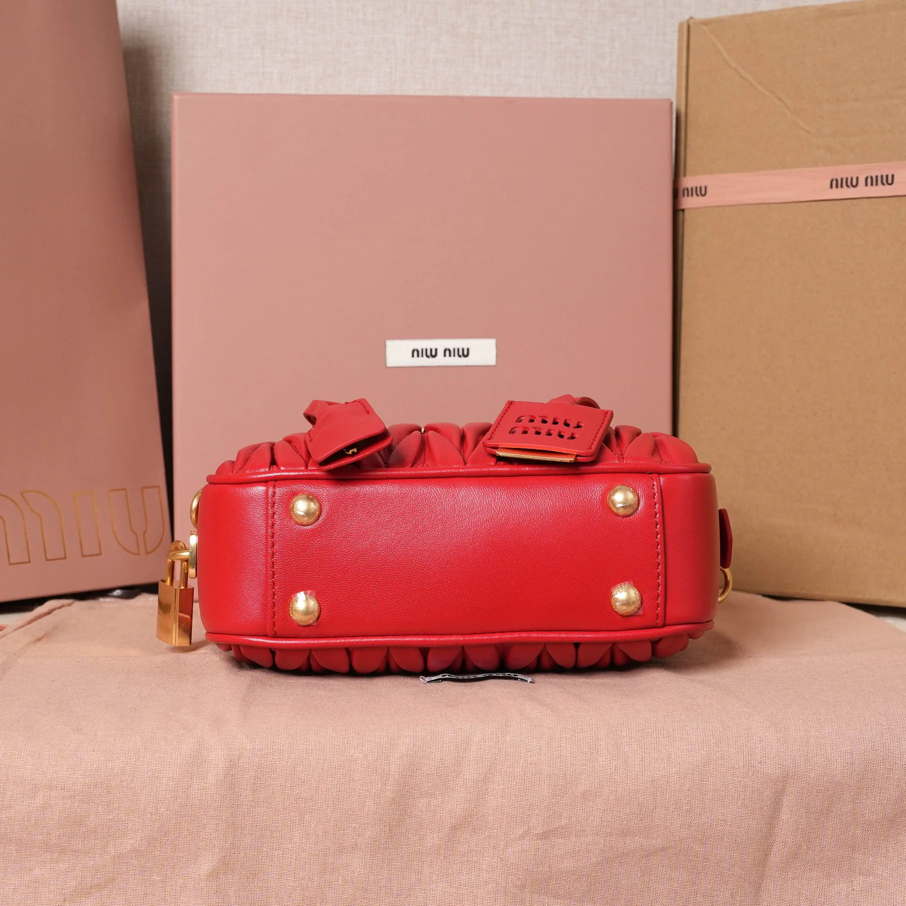 Классические Сумки Женские Miu Miu 11402740