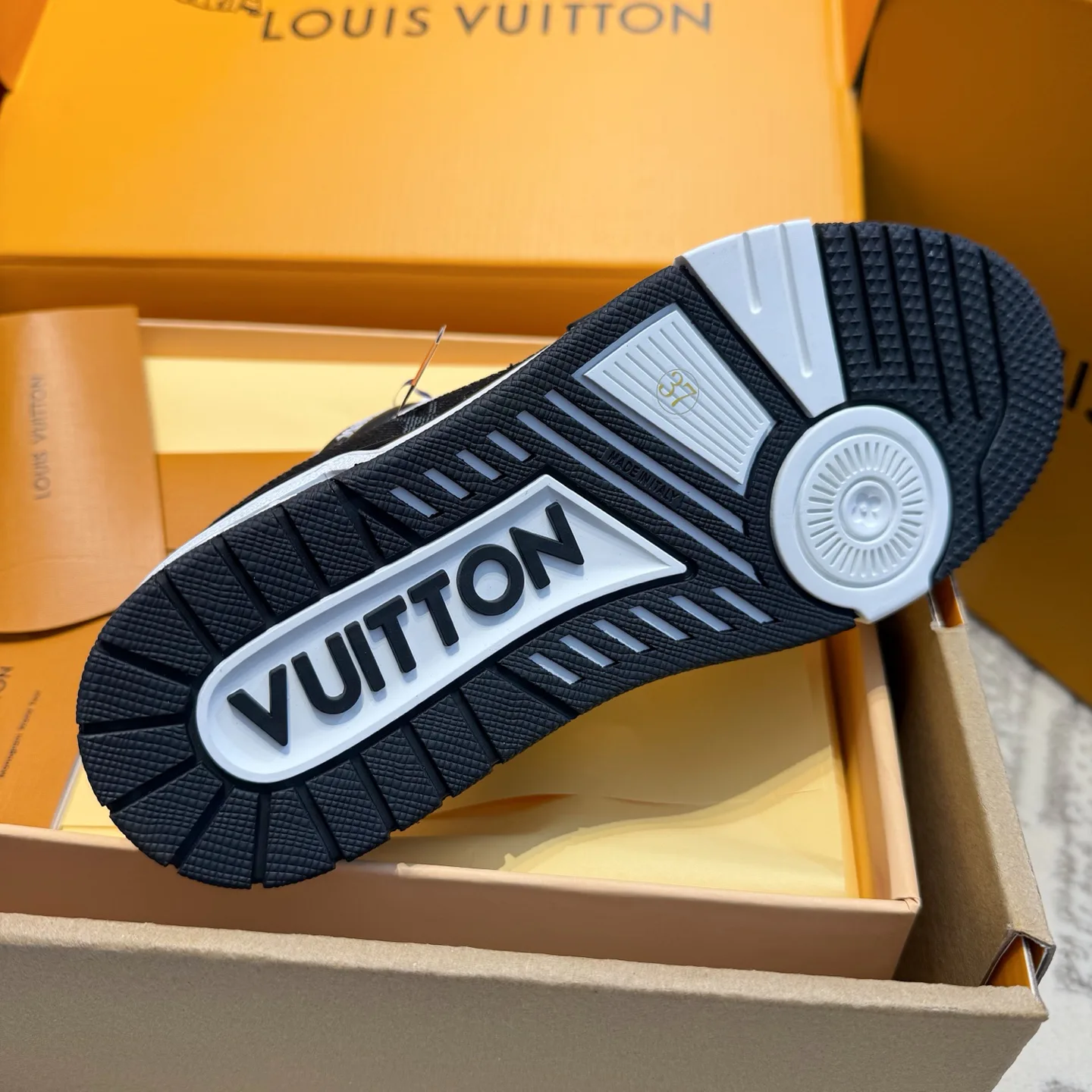 Кроссовки Женские Louis Vuitton 789619