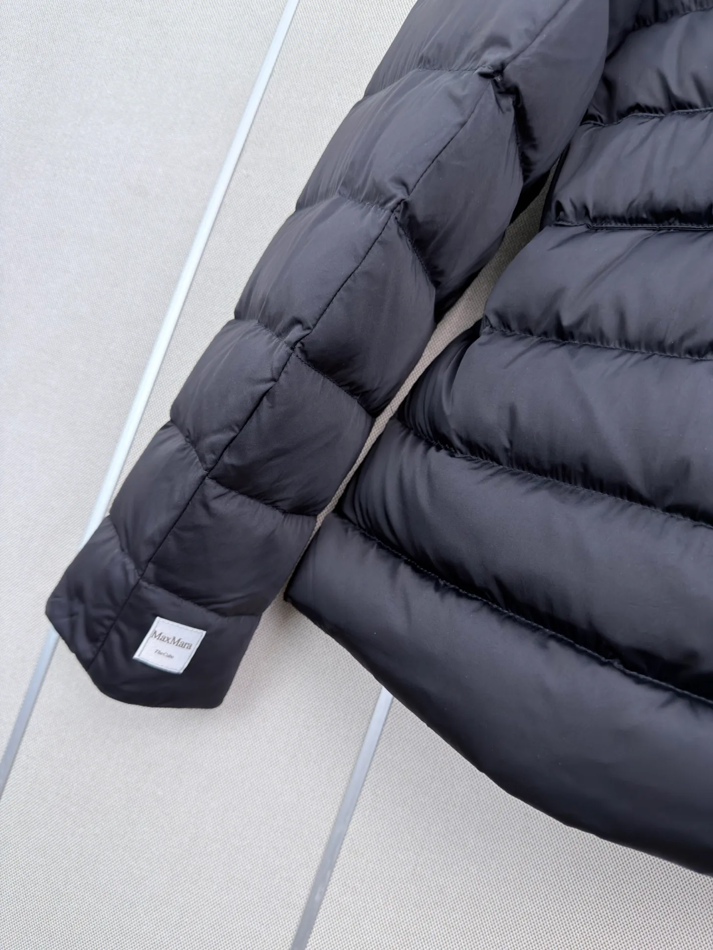 Куртки И Пуховики Женские Max Mara 18043046