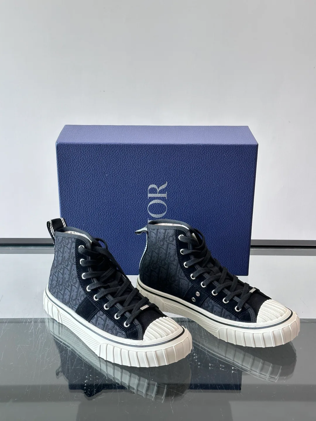 Кроссовки Женские Christian Dior 18118781