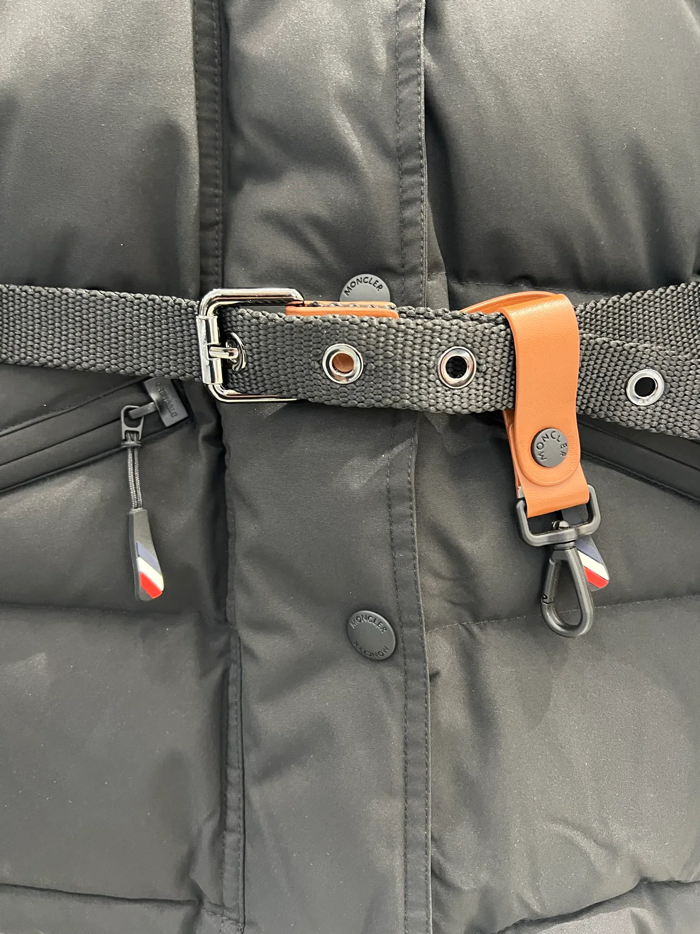 Куртки И Пуховики Женские Moncler 18875978