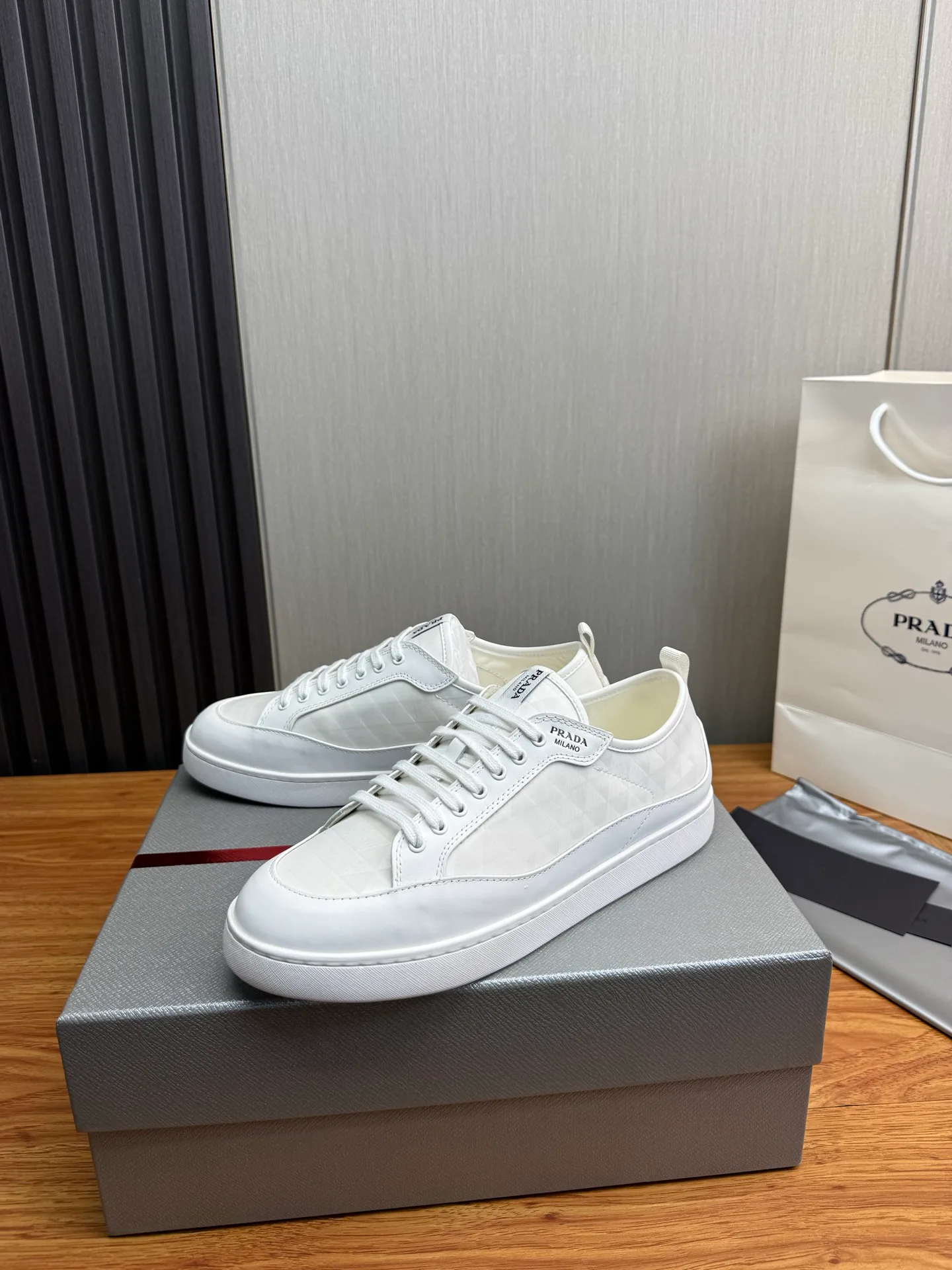 Кроссовки Мужские Prada 12725454