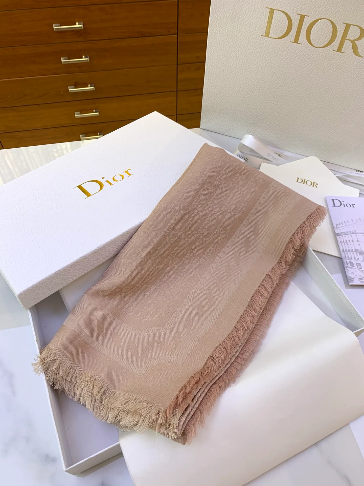 Шарфы Christian Dior 18040020