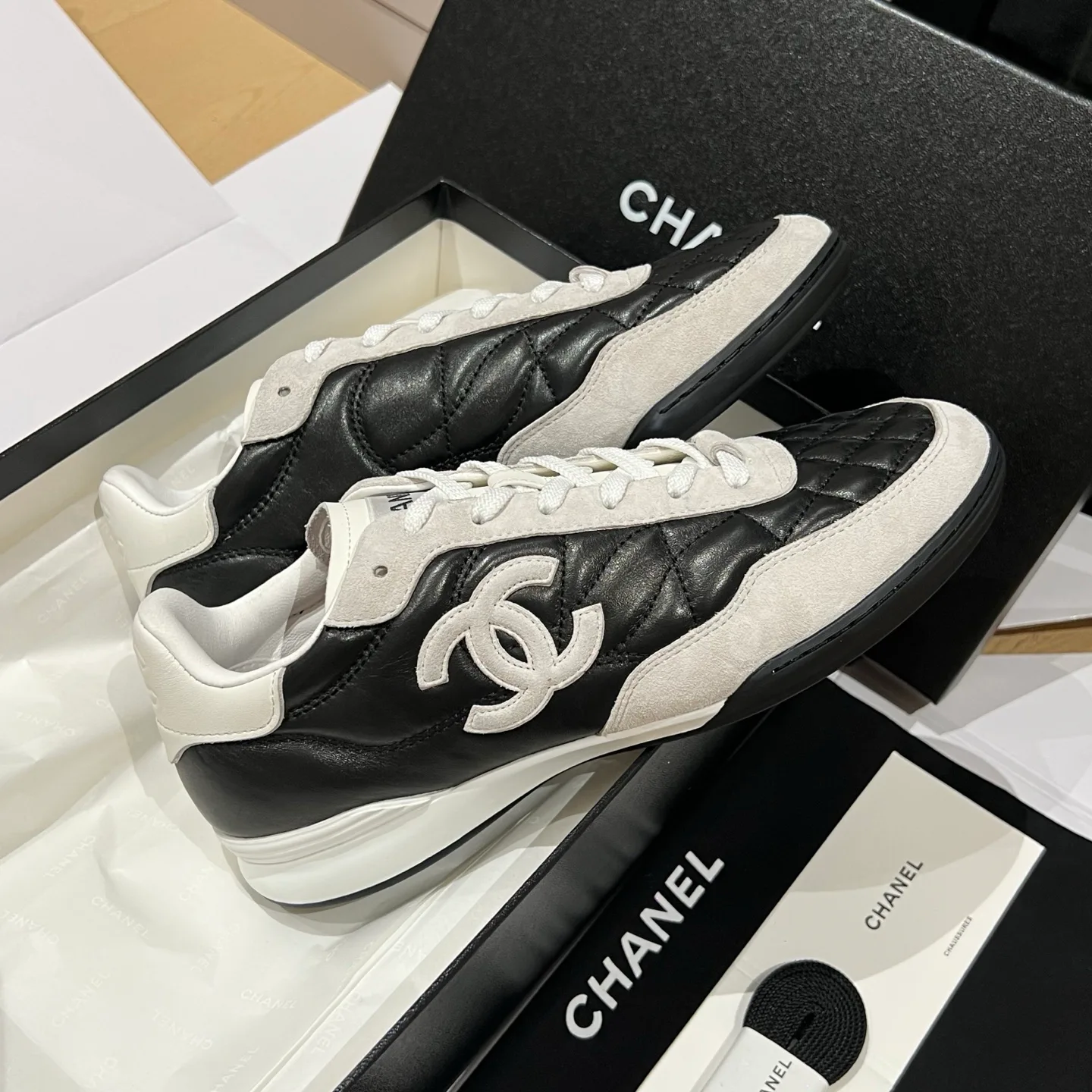 Кроссовки Женские Chanel 13358595