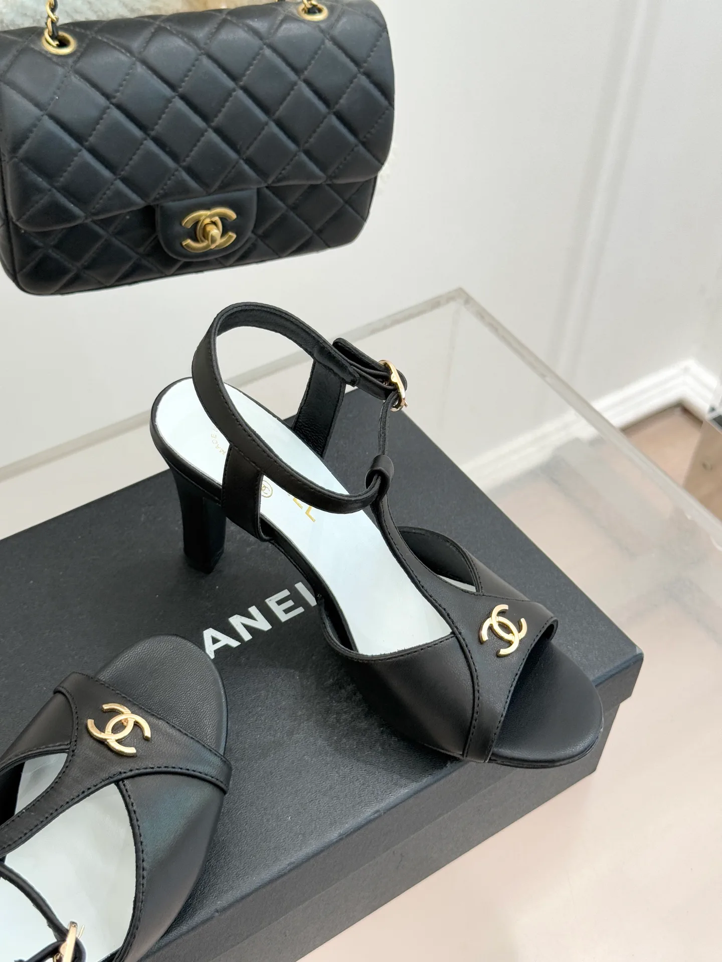 Босоножки Женские Chanel 11167402
