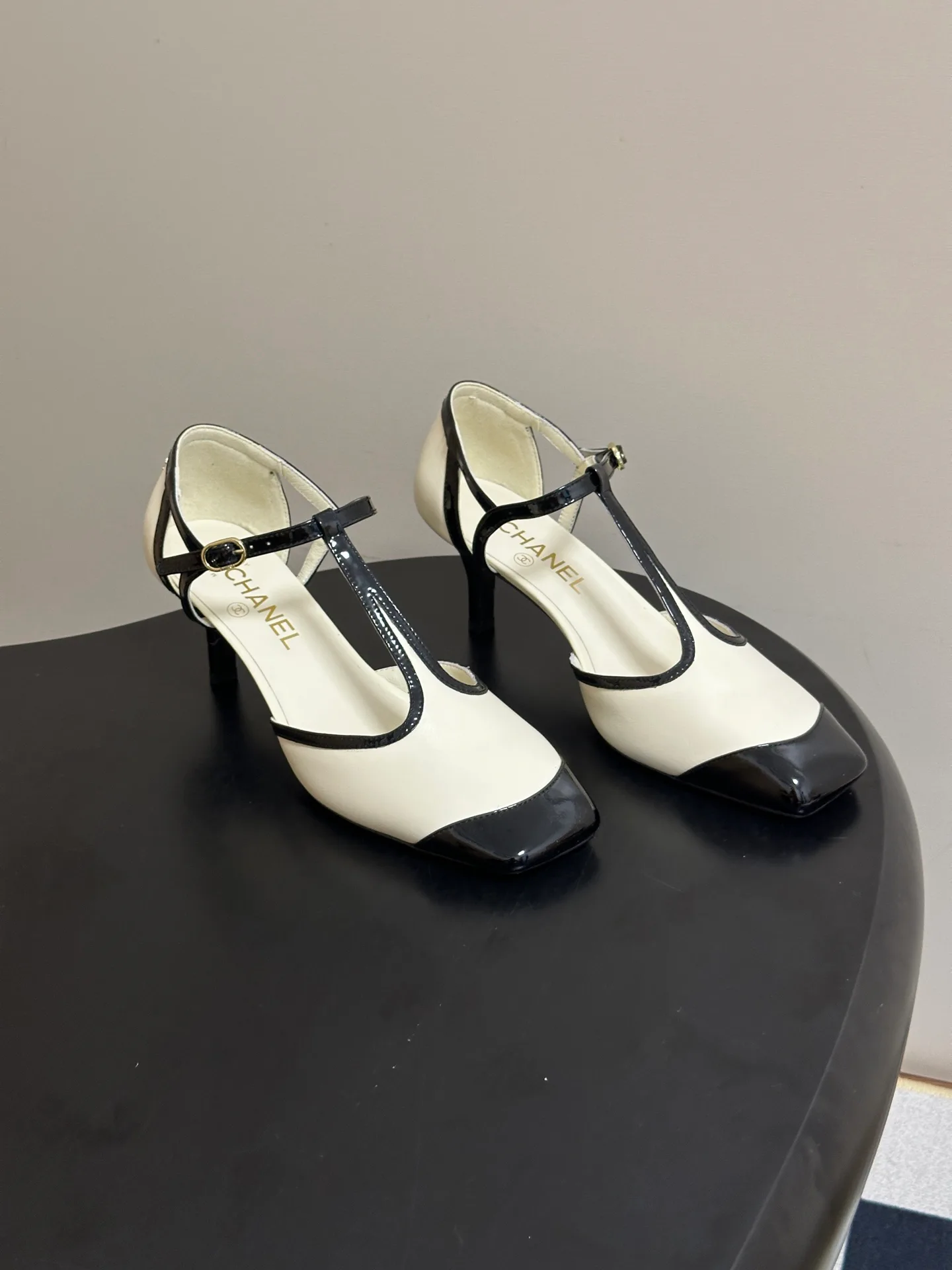 Босоножки Женские Chanel 18049183