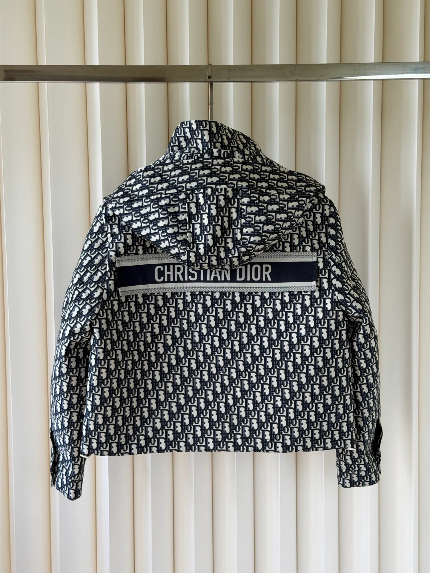 Куртки И Пуховики Женские Christian Dior 18885469