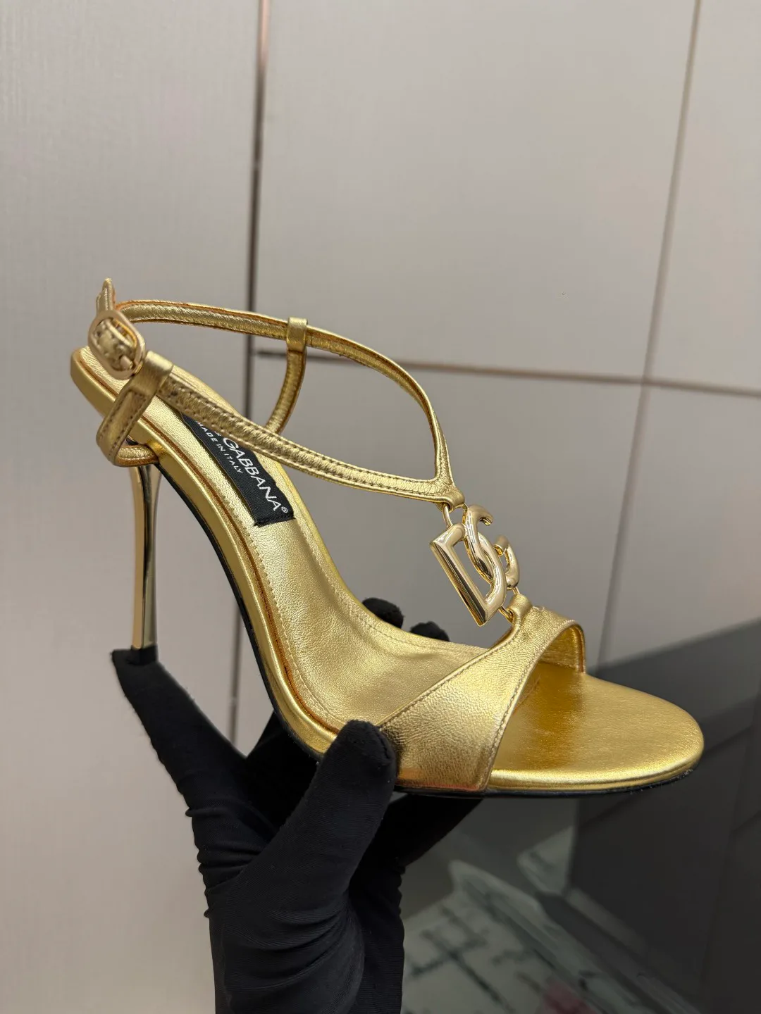 Босоножки Женские Dolce & Gabbana 18335952