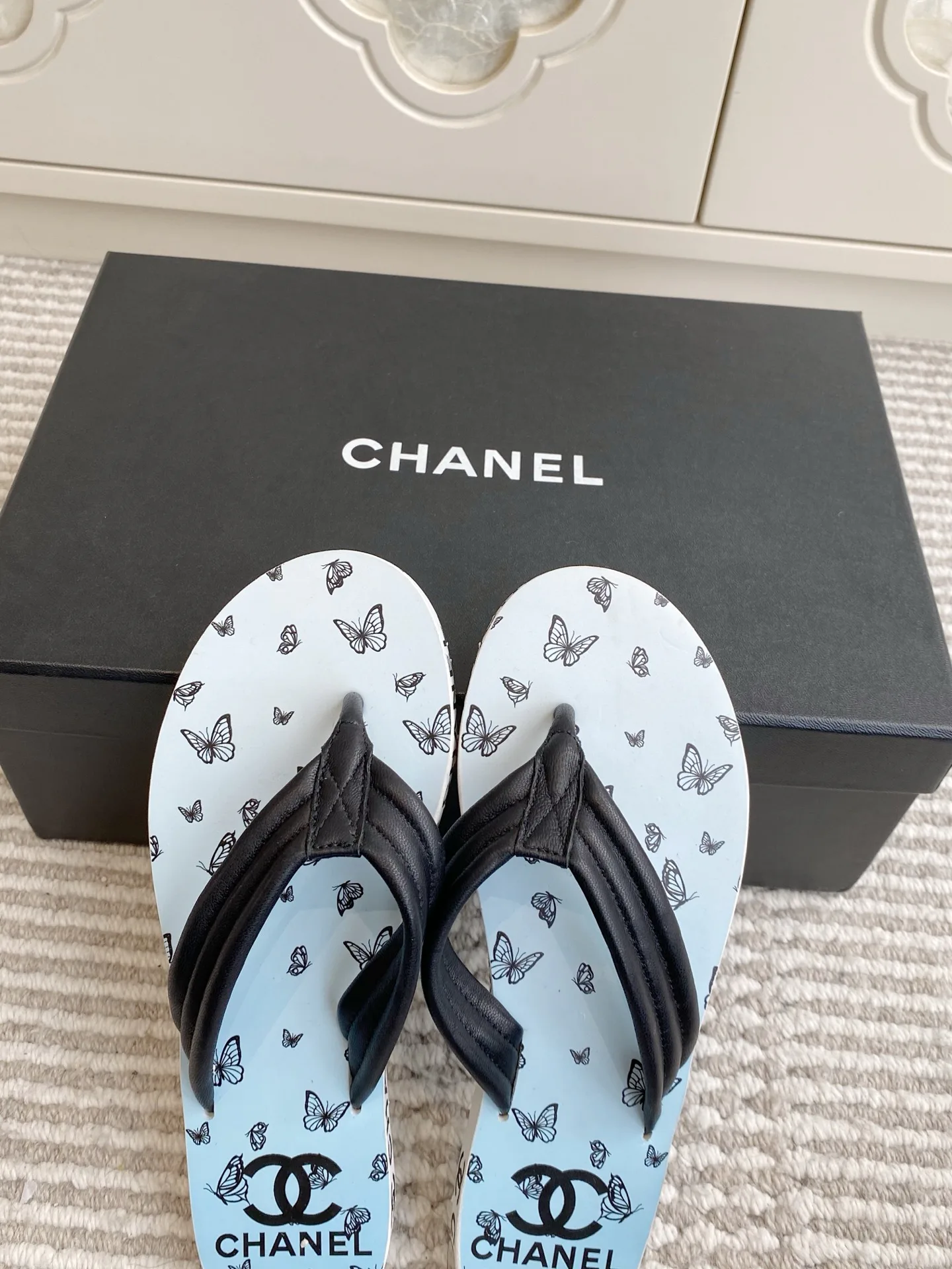 Шлепанцы Женские Chanel 11909737