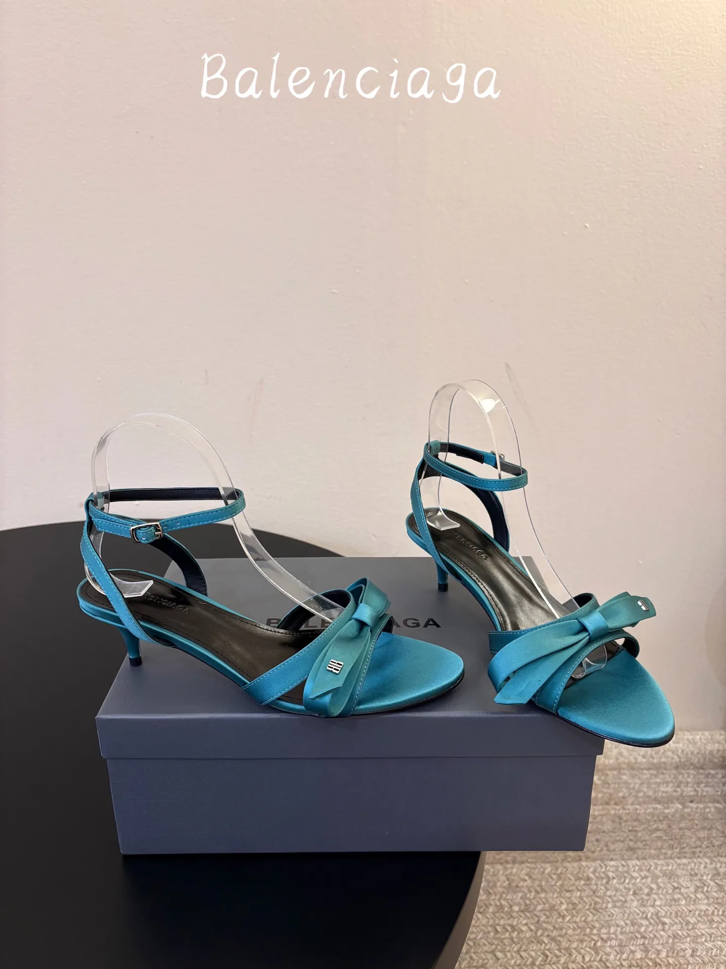 Босоножки Женские Balenciaga 18360967
