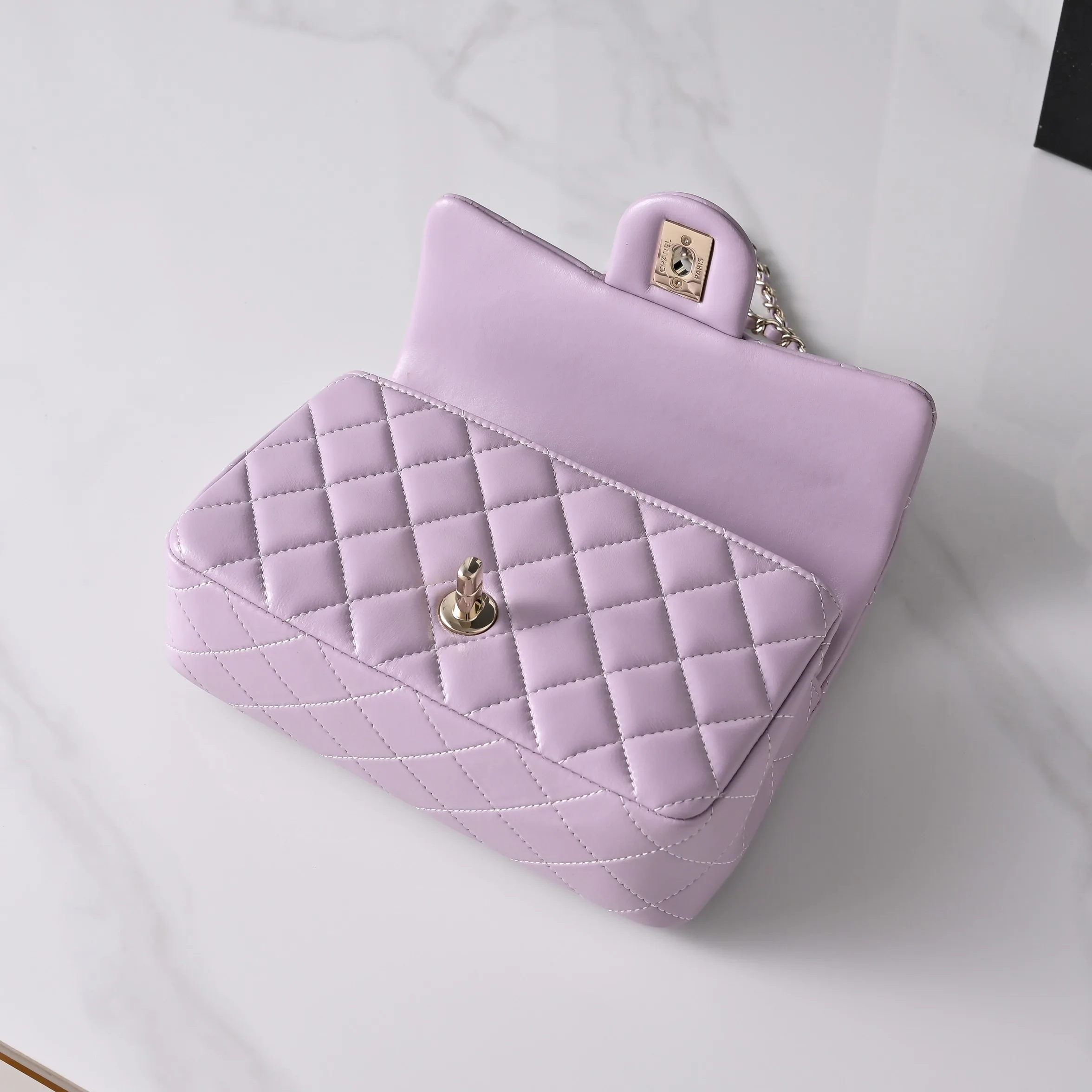 Классические Сумки Женские Chanel 17802235