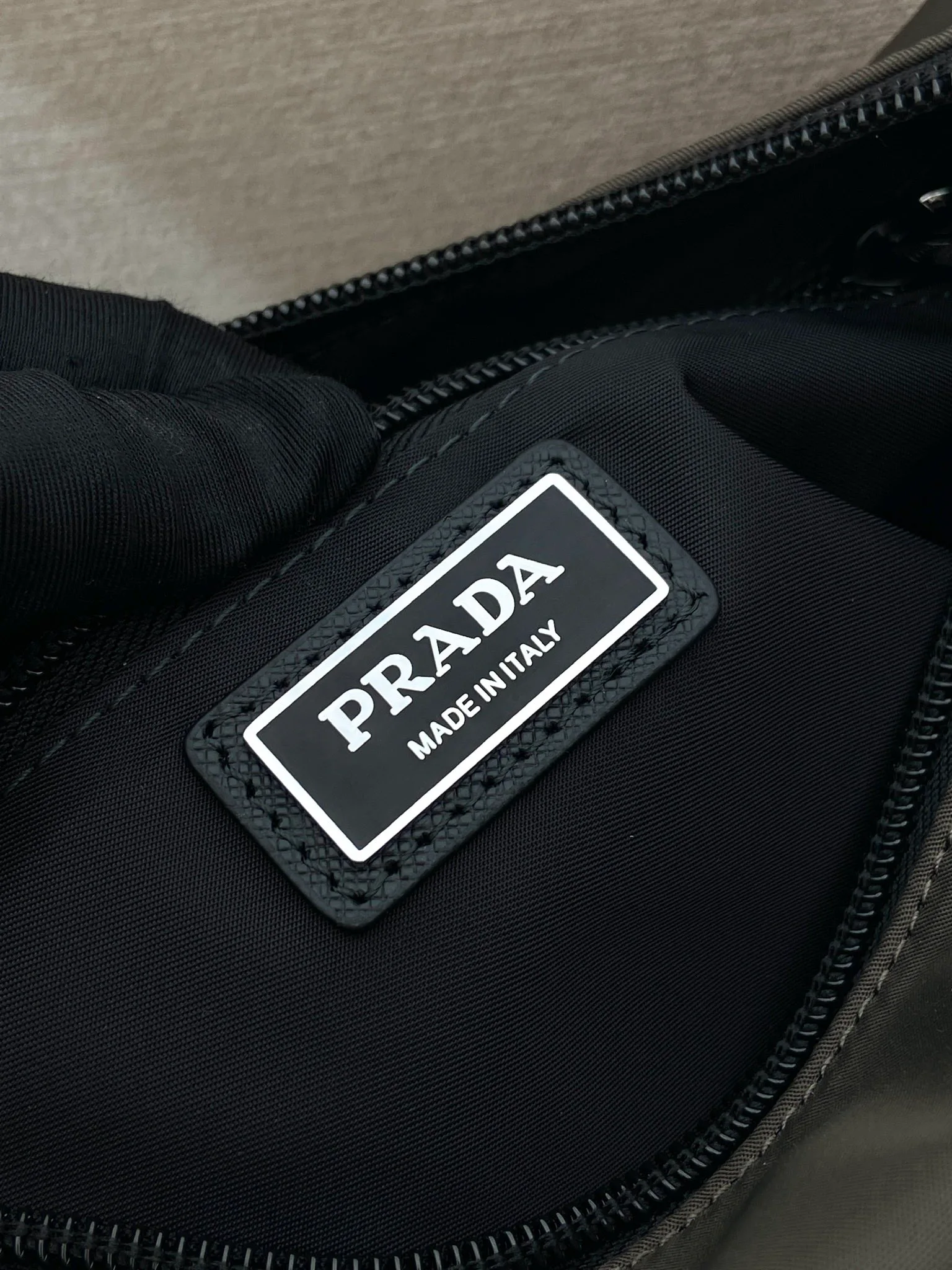 Сумки На Ремне Женские Prada 13346078