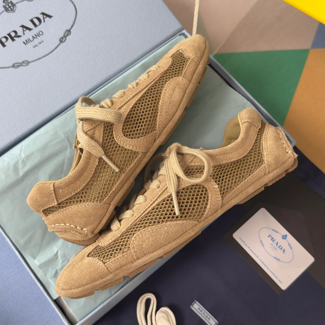 Кроссовки Женские Prada 11595712