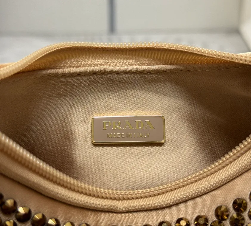 Сумки На Ремне Женские Prada 11788387