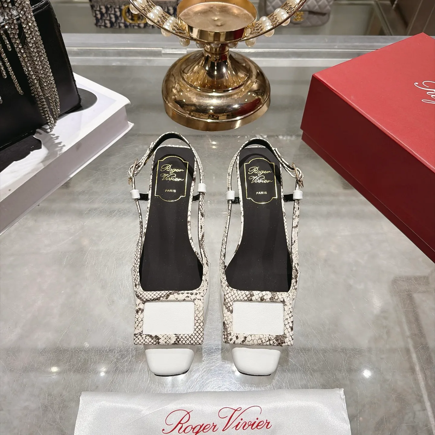 Босоножки Женские Roger Vivier 18844843