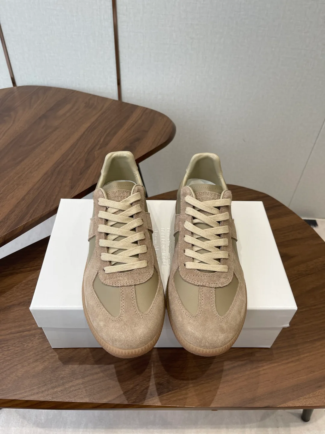 Кроссовки Женские Maison Margiela 11867621