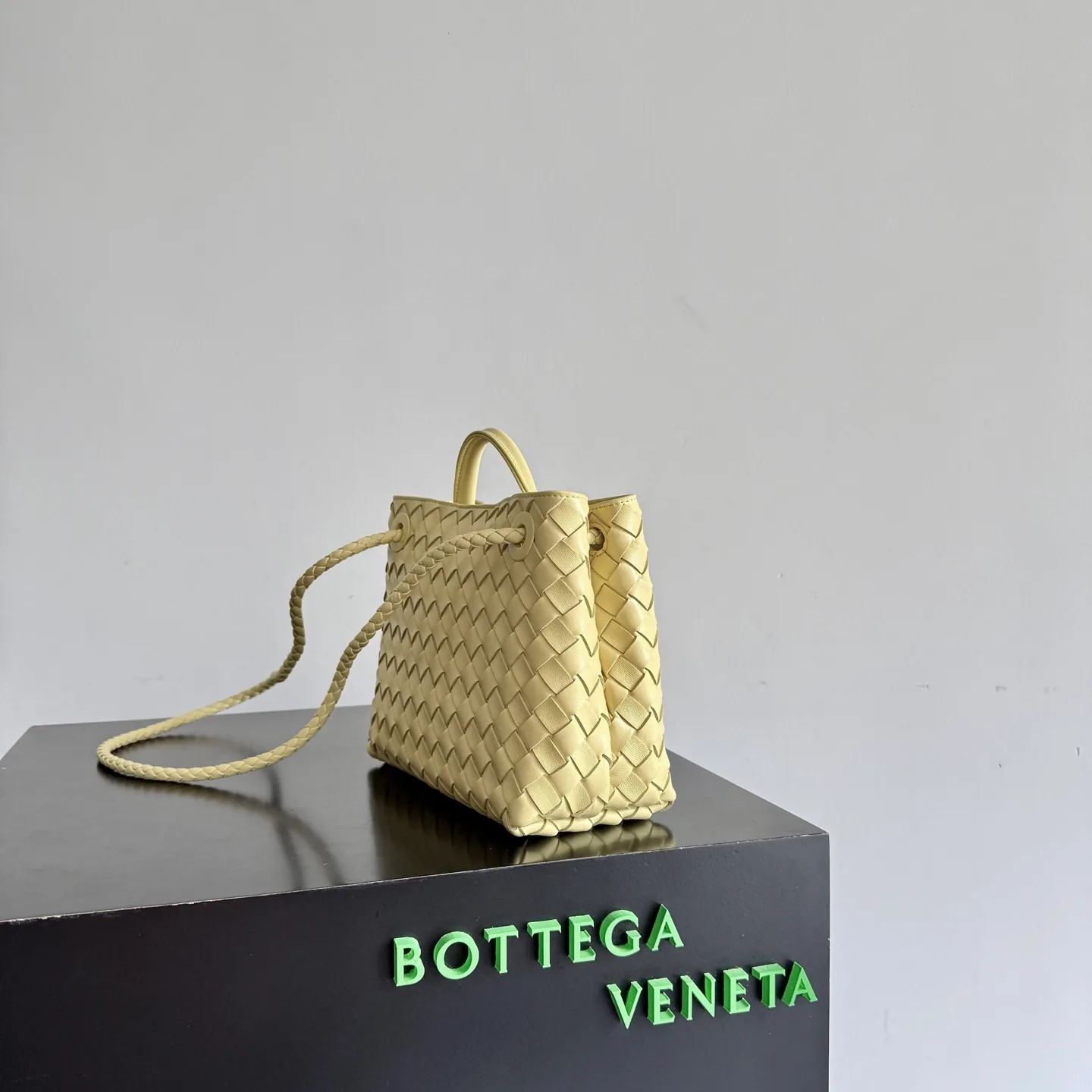 Классические Сумки Женские Bottega Veneta 17125494