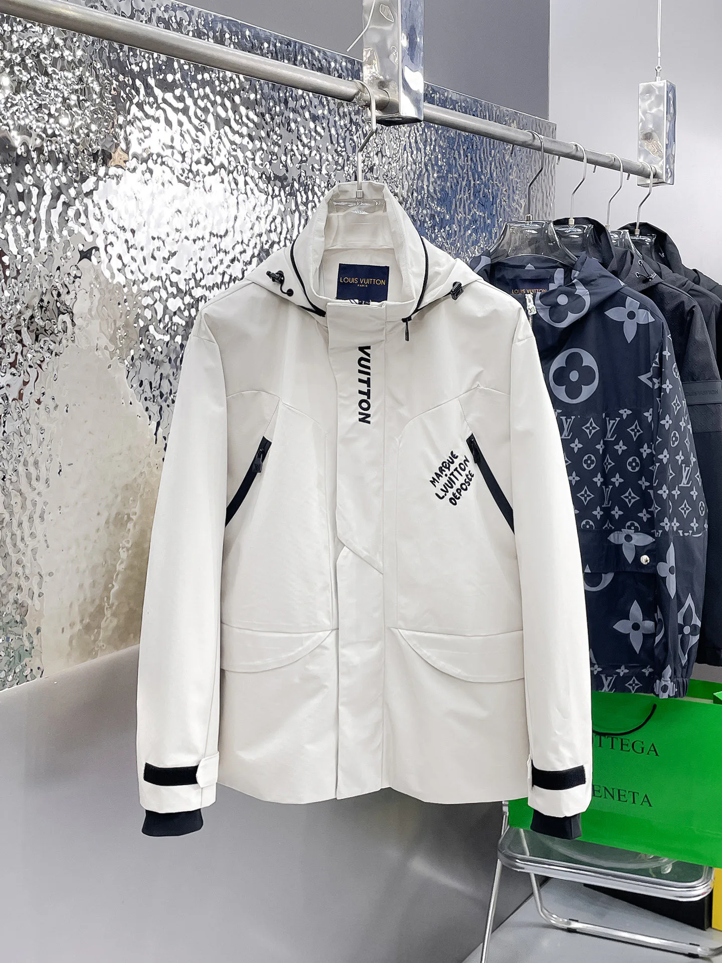 Куртки И Пуховики Мужские Louis Vuitton 9352342
