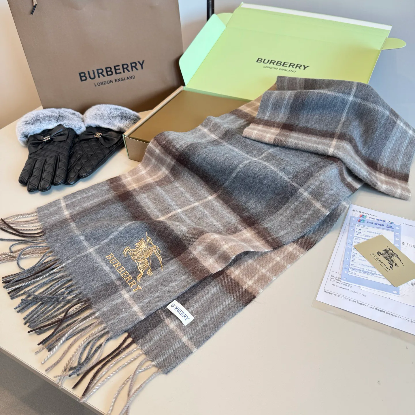 Шарфы Burberry 702869