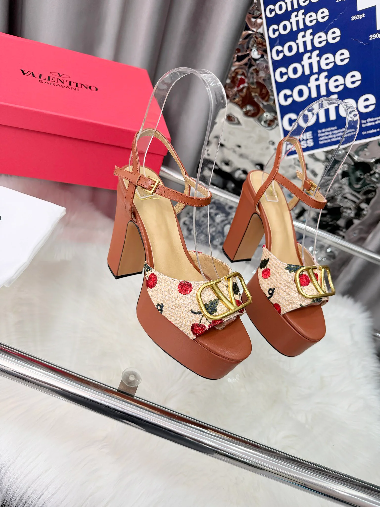 Босоножки Женские Valentino 5033847