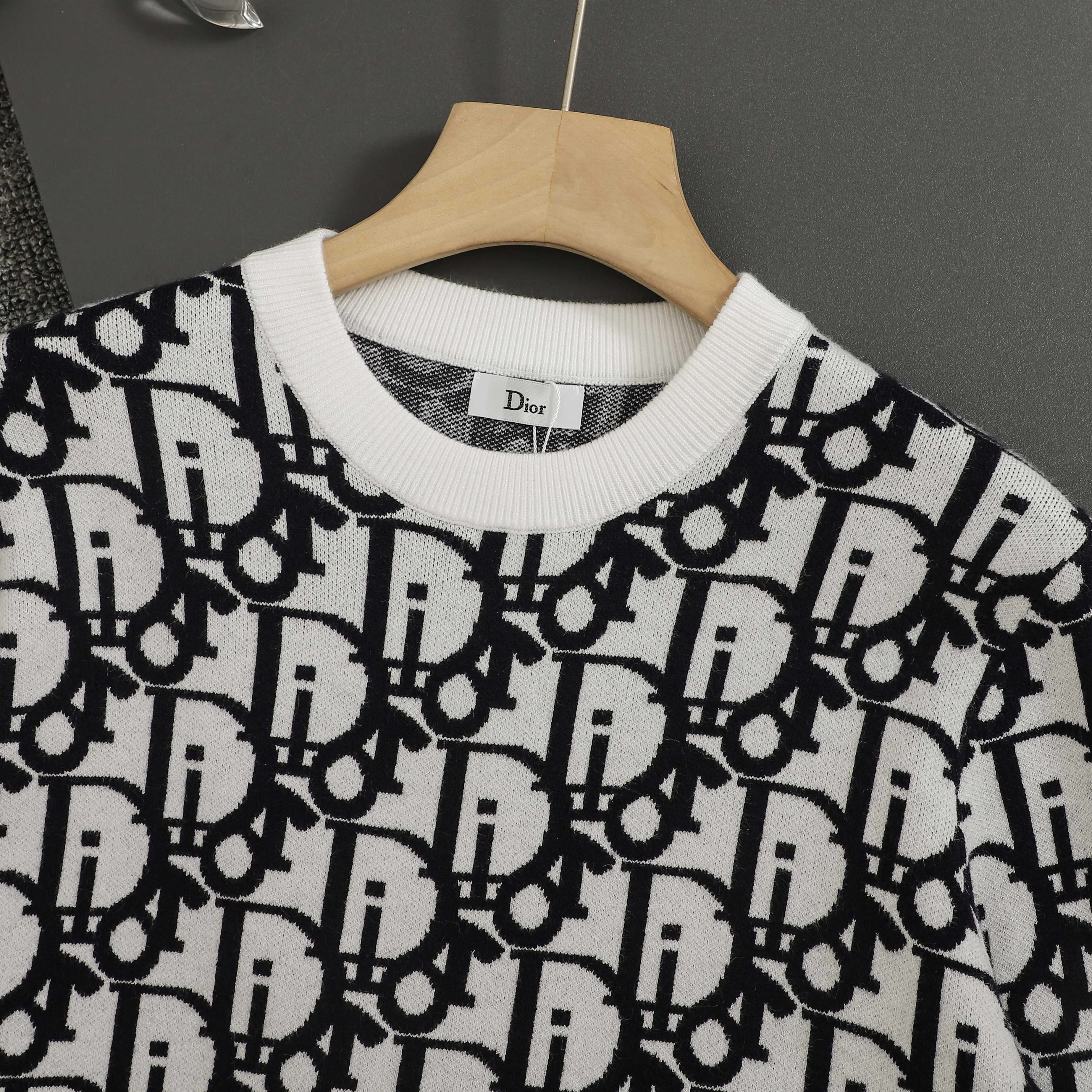 Свитеры Женские Dior Свитеры Женские Dior